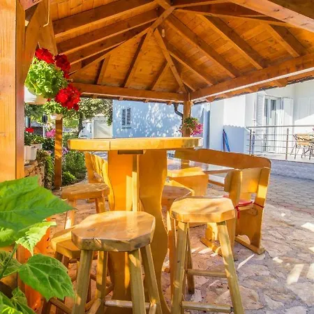 Apartmani Vesna Grebastica Exterior photo
