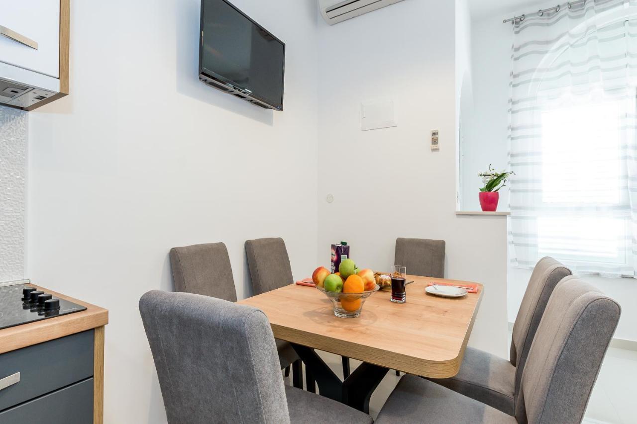 Apartment Vesna Grebastica