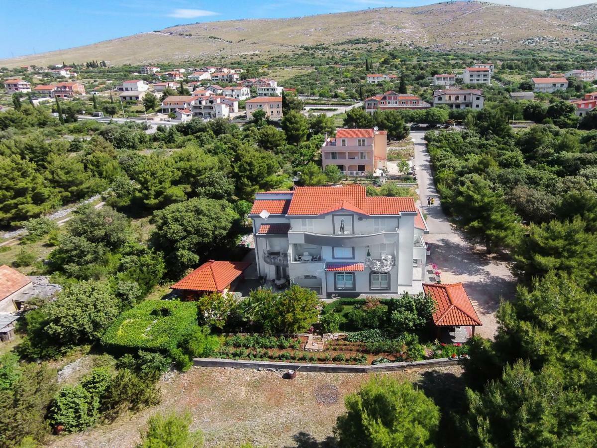 Apartment Vesna Grebastica